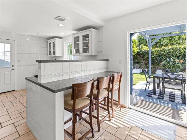 17102 Kampen Lane, Huntington Beach, CA 92647