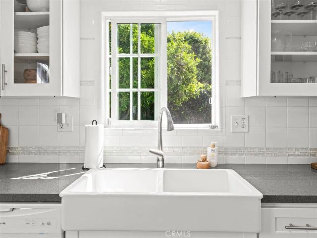 17102 Kampen Lane, Huntington Beach, CA 92647