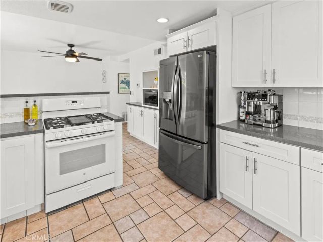 17102 Kampen Lane, Huntington Beach, CA 92647