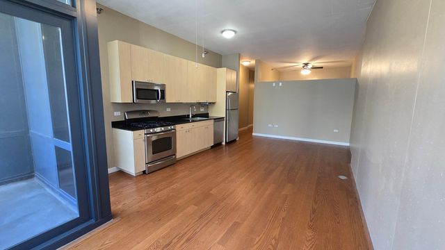 235 W Van Buren Street 1417, Chicago, IL 60607