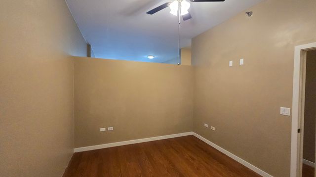 235 W Van Buren Street 1417, Chicago, IL 60607