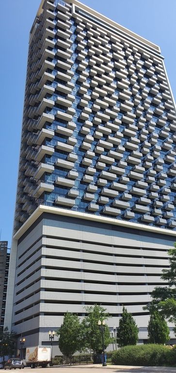235 W Van Buren Street 1417, Chicago, IL 60607