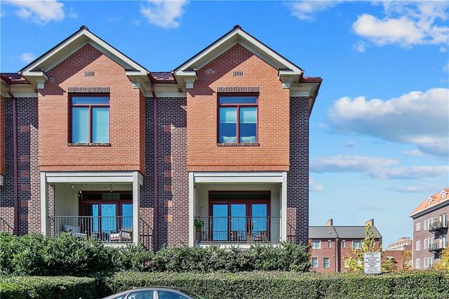 115 Pennmark Place, Fayetteville, NC 28301