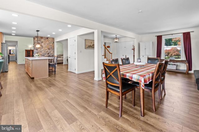 3146 CLUB DR, Allentown, PA 18103