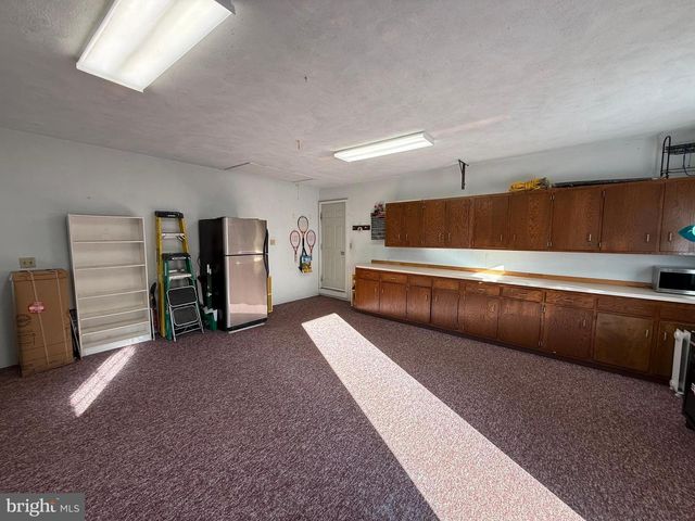 3146 CLUB DR, Allentown, PA 18103