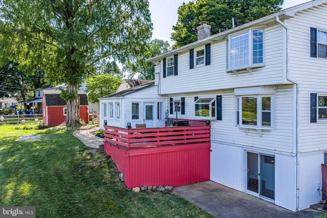 3146 CLUB DR, Allentown, PA 18103