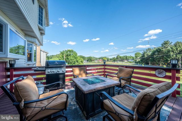 3146 CLUB DR, Allentown, PA 18103