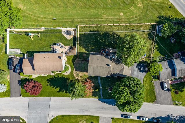3146 CLUB DR, Allentown, PA 18103
