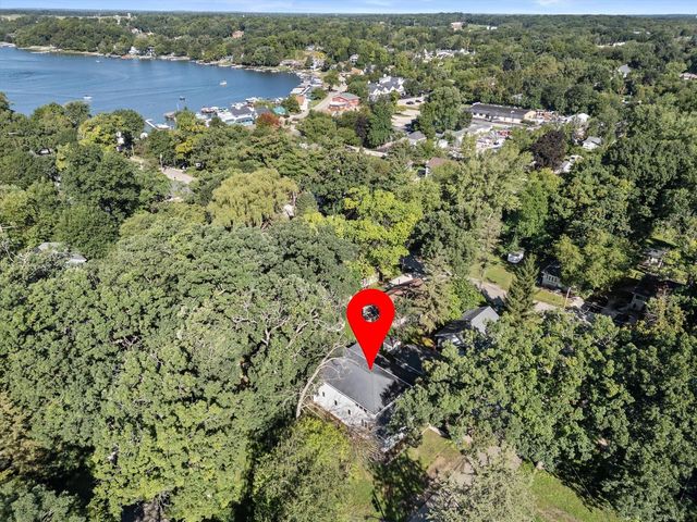 709 Manor DRIVE, Twin Lakes, WI 53181
