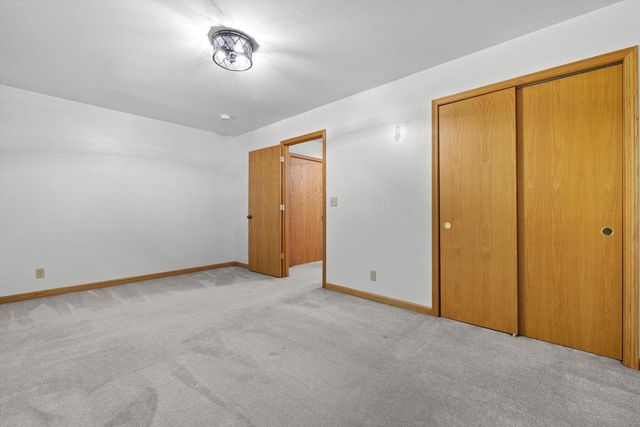 709 Manor DRIVE, Twin Lakes, WI 53181