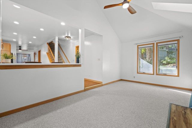 709 Manor DRIVE, Twin Lakes, WI 53181