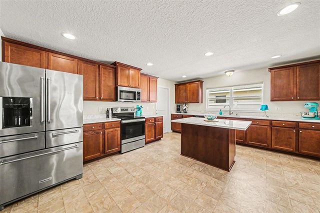 503 W LEAH COURT, Fruitland Park, FL 34731