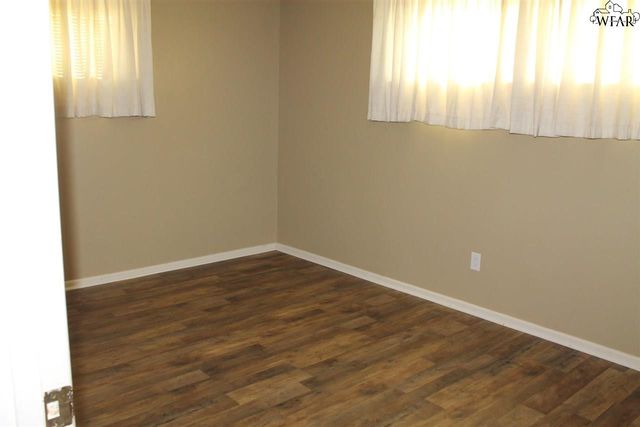 600 S BELL ROAD, Iowa Park, TX 76367
