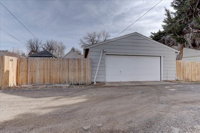 2741 S Sherman Street, Englewood, CO 80113