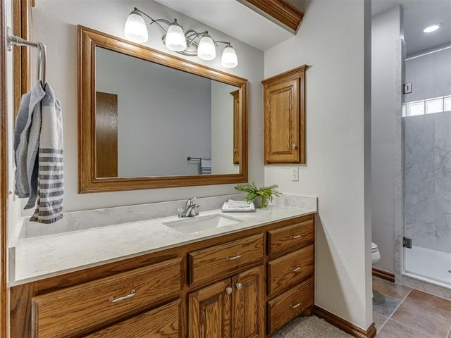 16401 Roserock Circle, Choctaw, OK 73020