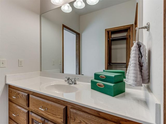 16401 Roserock Circle, Choctaw, OK 73020