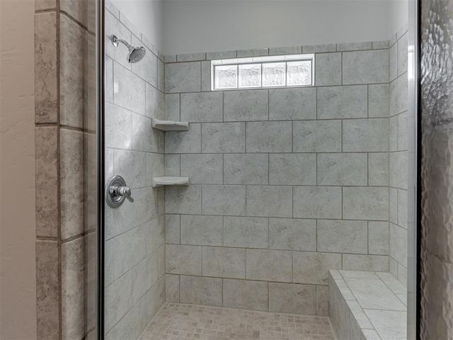 16401 Roserock Circle, Choctaw, OK 73020