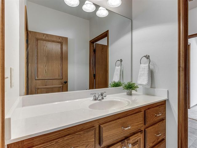 16401 Roserock Circle, Choctaw, OK 73020