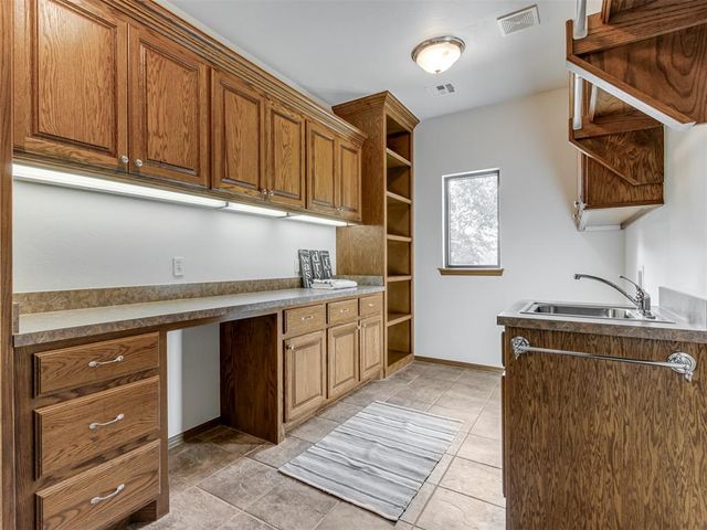 16401 Roserock Circle, Choctaw, OK 73020