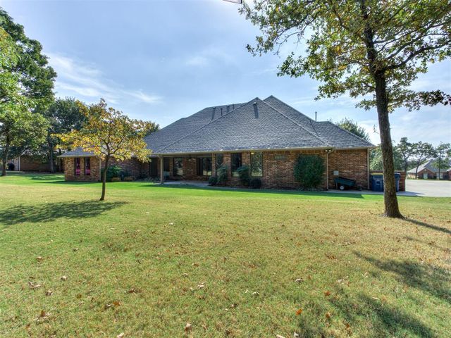 16401 Roserock Circle, Choctaw, OK 73020