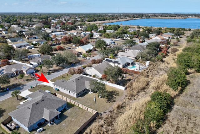 170 Spring Valley Avenue, Sebastian, FL 32958