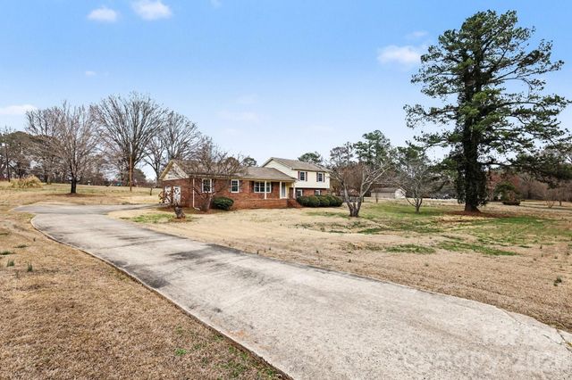 1223 Pinedale Road, Lancaster, SC 29720