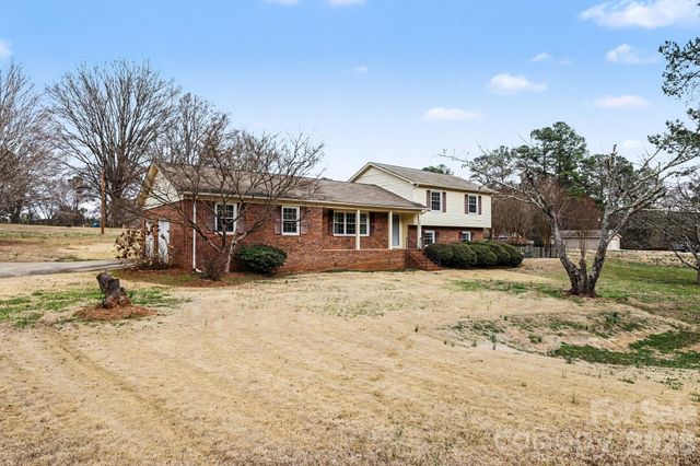 1223 Pinedale Road, Lancaster, SC 29720