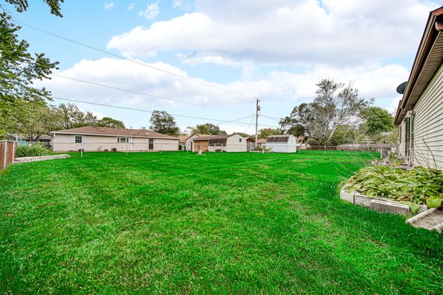 637 Old Forge Road, Valparaiso, IN 46385