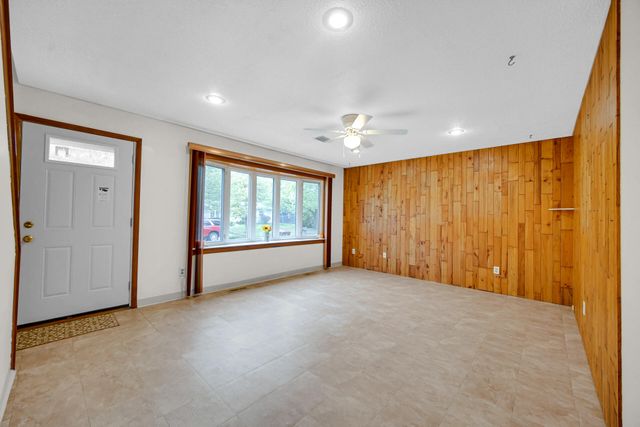 637 Old Forge Road, Valparaiso, IN 46385