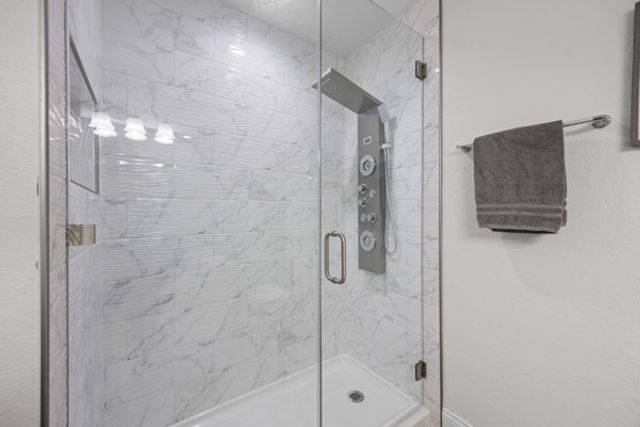 3917 Canyon Glen Cir SE, Austin, TX 78732