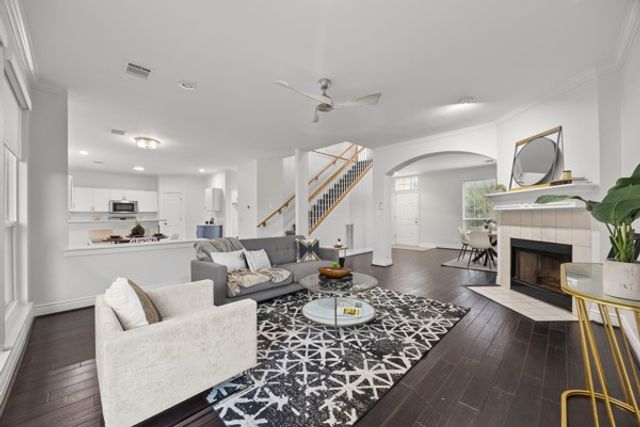 3917 Canyon Glen Cir SE, Austin, TX 78732