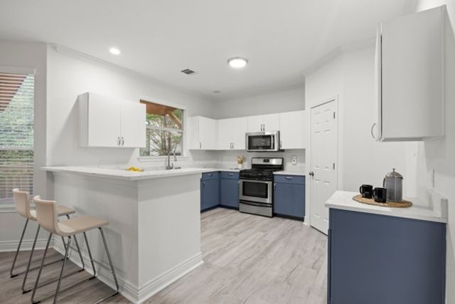 3917 Canyon Glen Cir SE, Austin, TX 78732