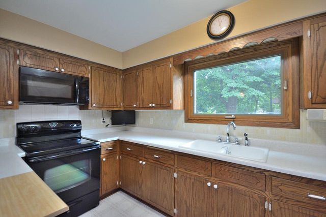5222 S 20th STREET, Milwaukee, WI 53221