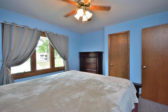 5222 S 20th STREET, Milwaukee, WI 53221