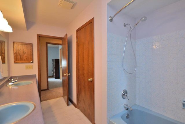 5222 S 20th STREET, Milwaukee, WI 53221