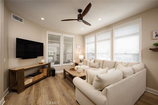 33 Calle Del Norte, Rancho Santa Margarita, CA 92688