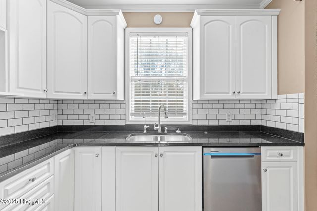 212 Doral Drive, Hampstead, NC 28443