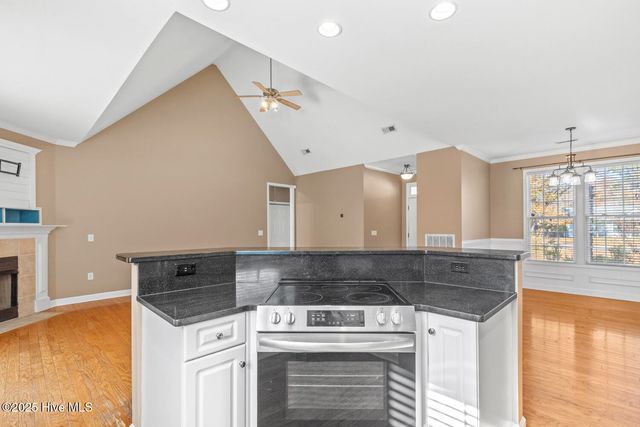 212 Doral Drive, Hampstead, NC 28443