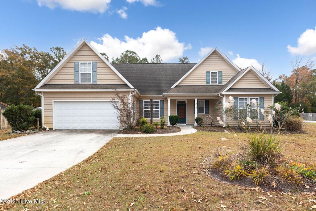 212 Doral Drive, Hampstead, NC 28443