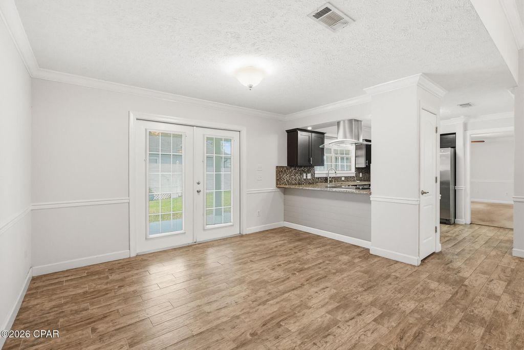 Image 7 of property listing at 104 Bimini Court, Panama City Beach, FL 32413