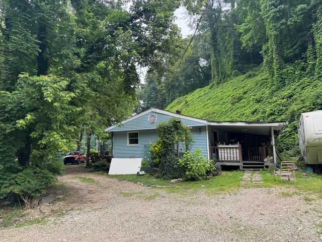 181 Ma and Pa Road, Jackson, KY 41339