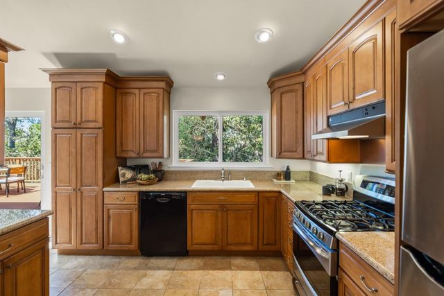 3 White Tail Lane, Monterey, CA 93940
