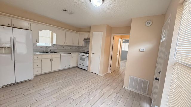5034 Reno Drive, Pasadena, TX 77505