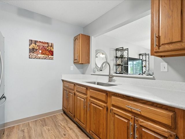 730 S Market Street 24, Solon, IA 52333