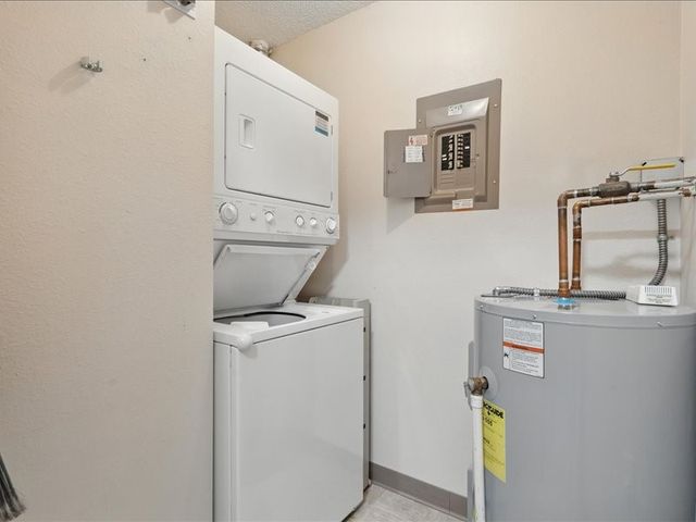 730 S Market Street 24, Solon, IA 52333