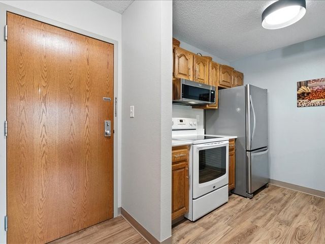 730 S Market Street 24, Solon, IA 52333