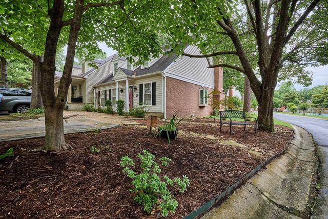 75 Kingsbridge Way, Little Rock, AR 72212