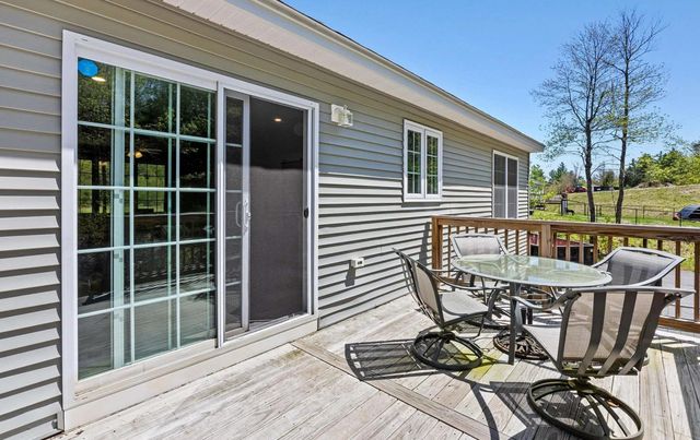 17 Minott Road, Hillsborough, NH 03244