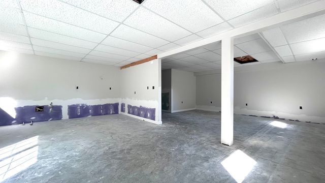 17 Minott Road, Hillsborough, NH 03244