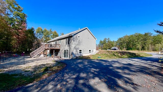 17 Minott Road, Hillsborough, NH 03244